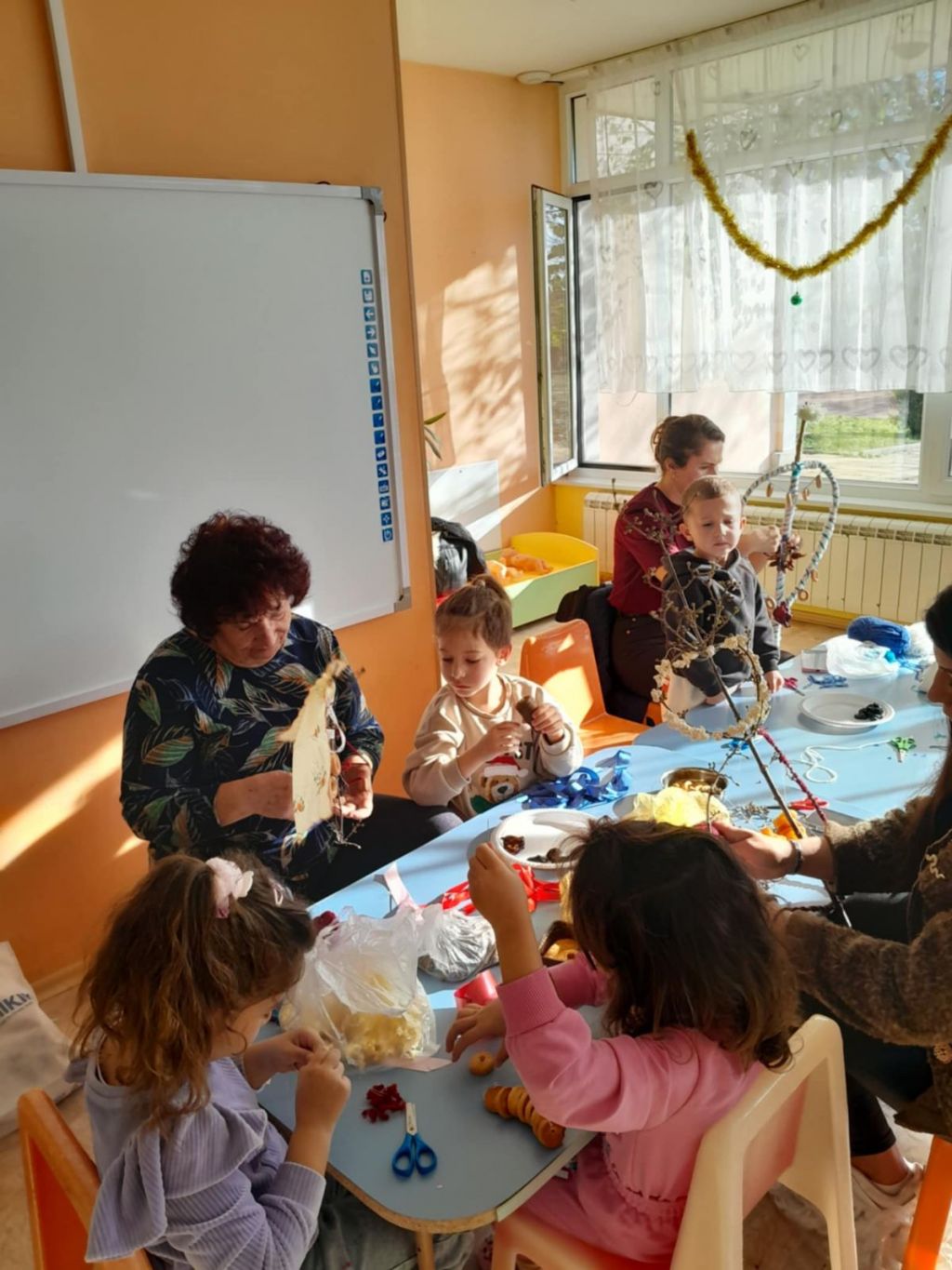 Сурвакници с детски усмивки - ДГ Радост - Каблешково